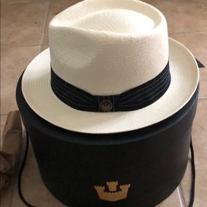 New with tags Goorin Bros hat.